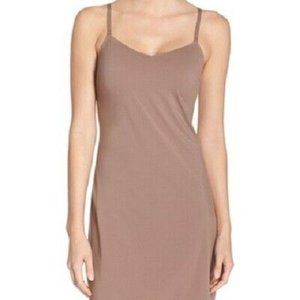 SPANX Women's Thinstincts Low Back Slip Soft Nude M